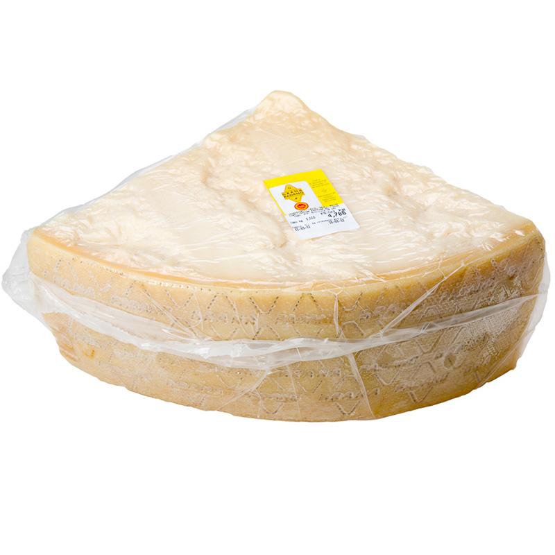 Queso Vaca Grana Padano Cuña 4-4,2kg, Kg